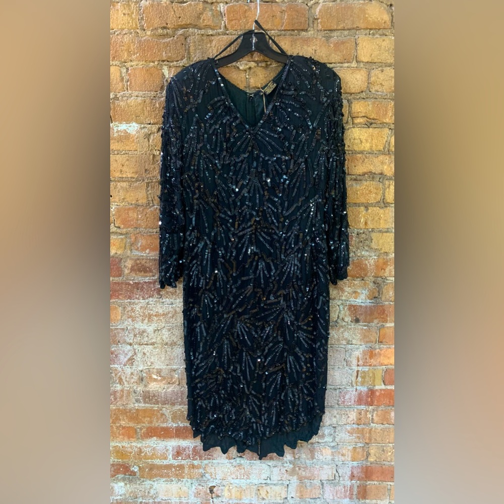 Mark & John II black sequins sheath dress. 3/4 sleeves. Size M Silk